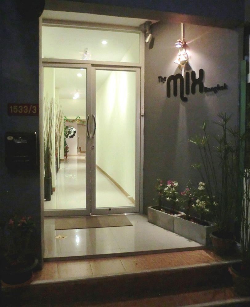 The Mix Bangkok - Bts Phrakhanong Exterior photo